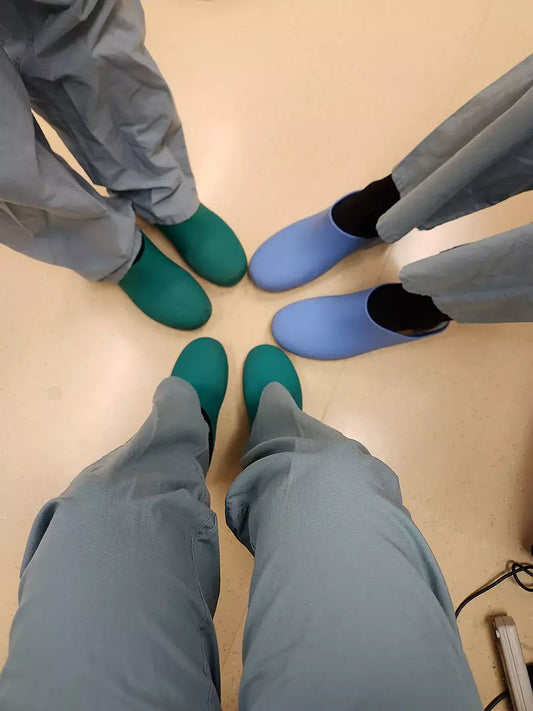 Step Into the OR in Comfort: Shoes Designed for Surgeons Who Stand for Hours